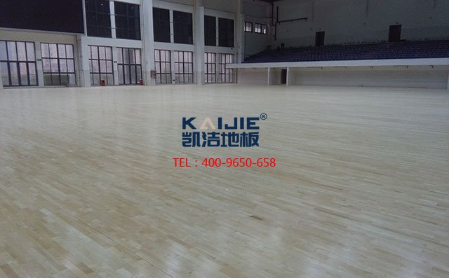 體育場館木地板進水了，怎么處理比較好-凱潔地板