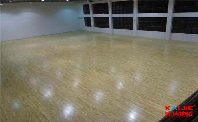柞木舞臺運動木地板施工技術方案