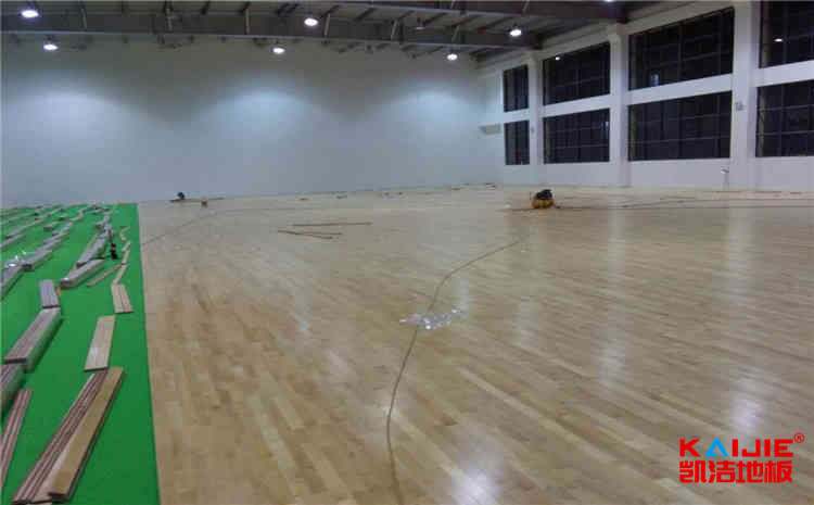 比賽場(chǎng)館籃球館木地板維護(hù)